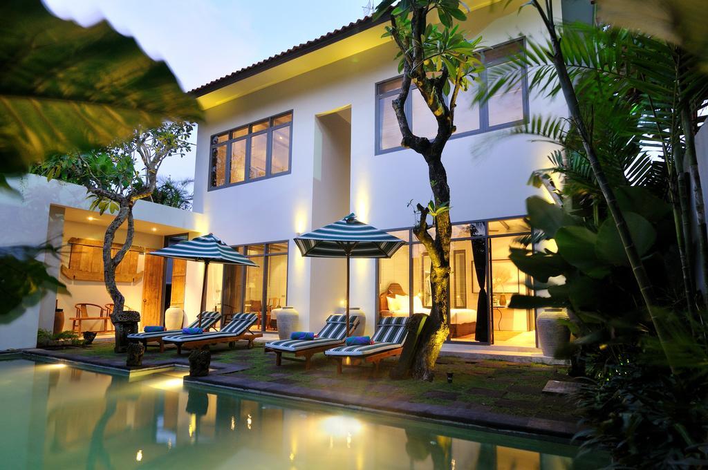 Room & Vespa 1 Seminyak Rum bild